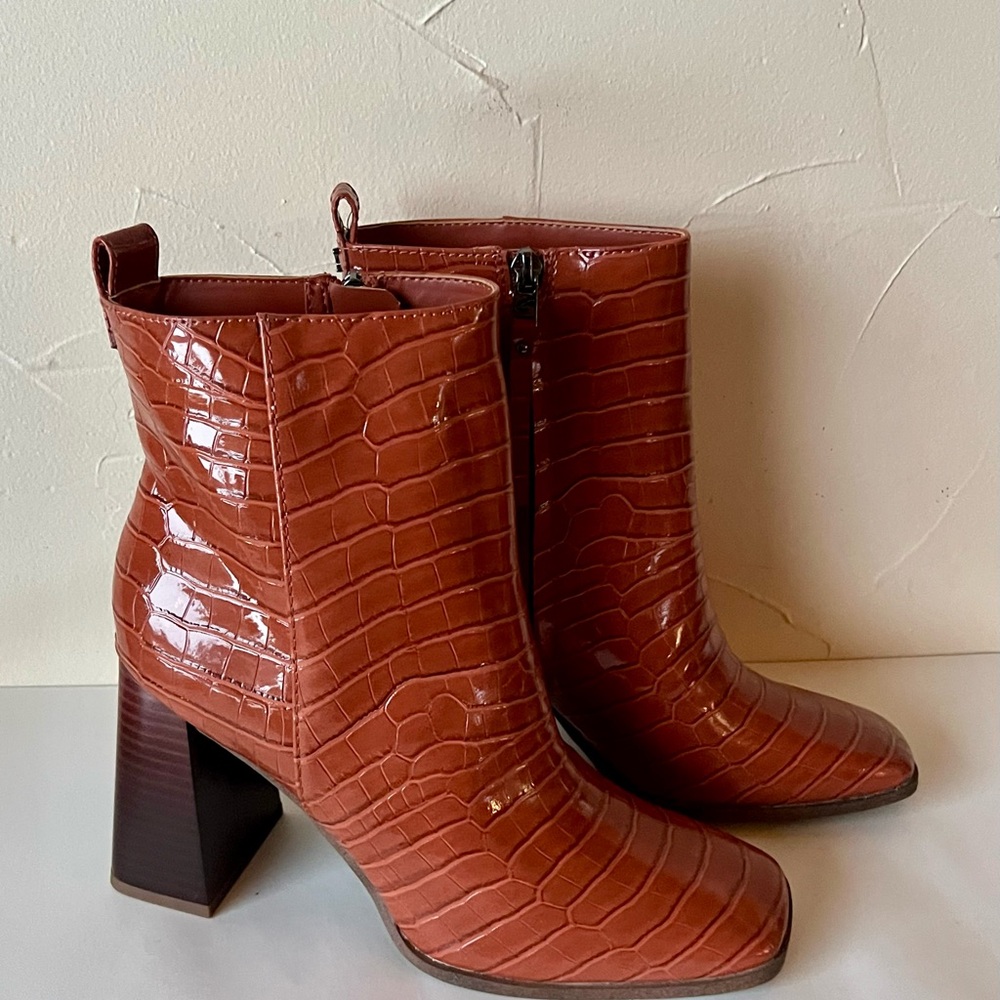 CIRCUS NY BY SAM EDELMAN
Pascha Croc Textured Booties